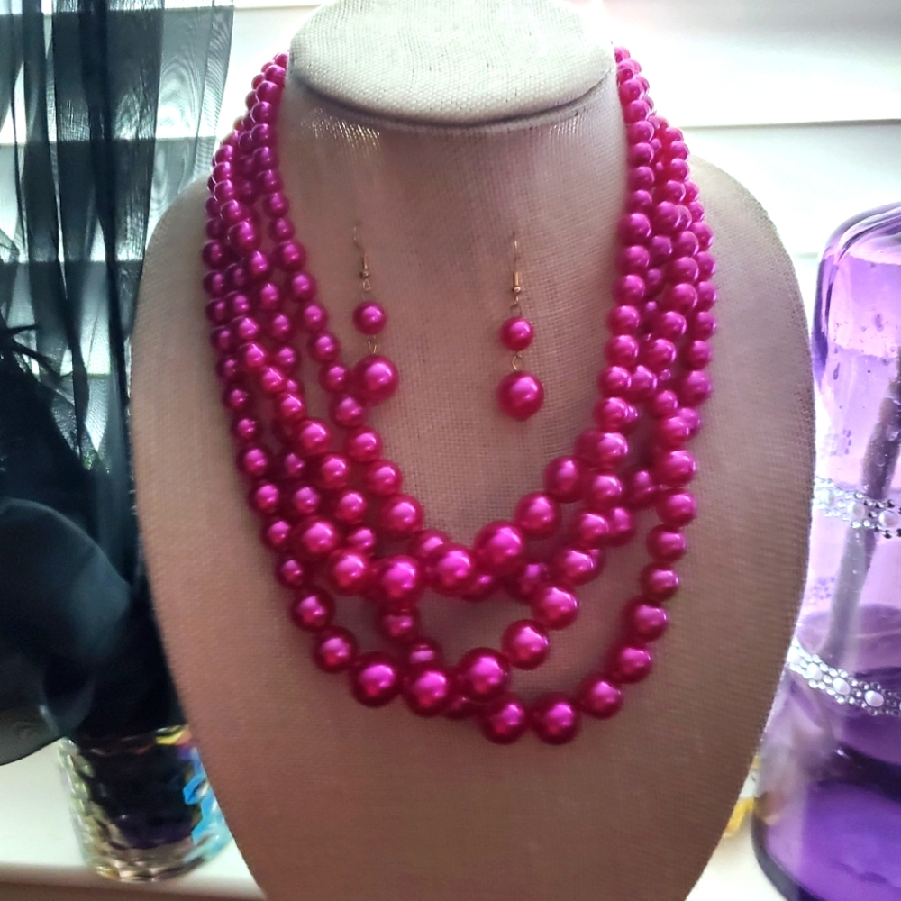 Magenta strand necklace set pearl
